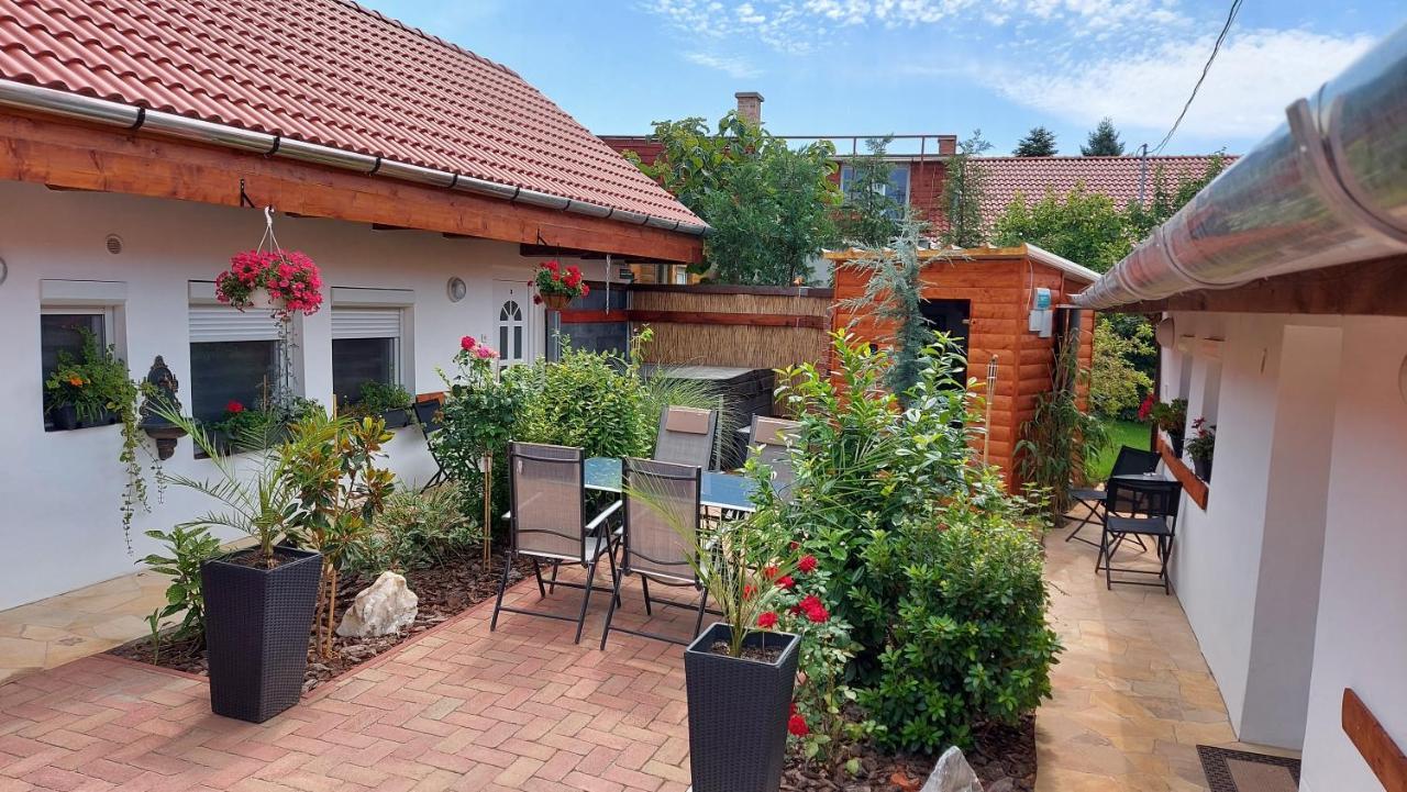 GyöngyösGyongy Apartmanhazak公寓 外观 照片