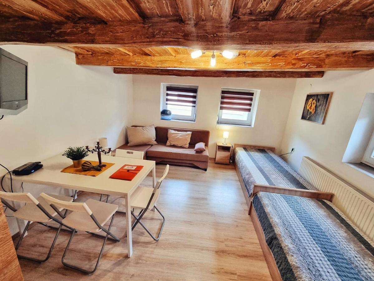 GyöngyösGyongy Apartmanhazak公寓 外观 照片
